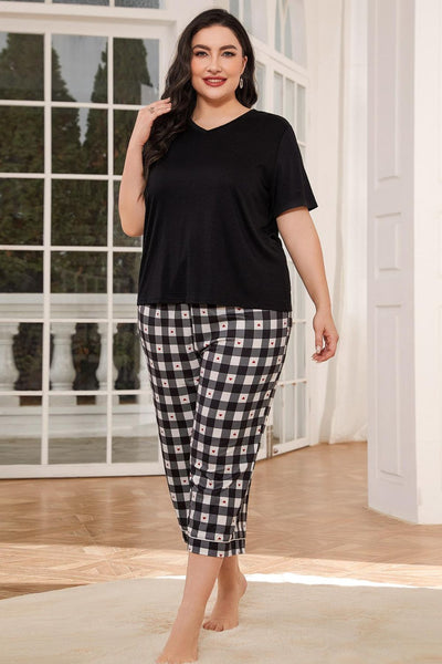 V-Neck Tee and Plaid Cropped Pants Lounge SetNumber of pieces: Two-piece
Pattern type: Plaid
Style: Casual
Features: Tie
Neckline: V-neck
Length: Cropped
Sleeve length: Short sleeves
Sleeve type: Regular sleevesleepwearPlaid Cropped Pants Lounge Set